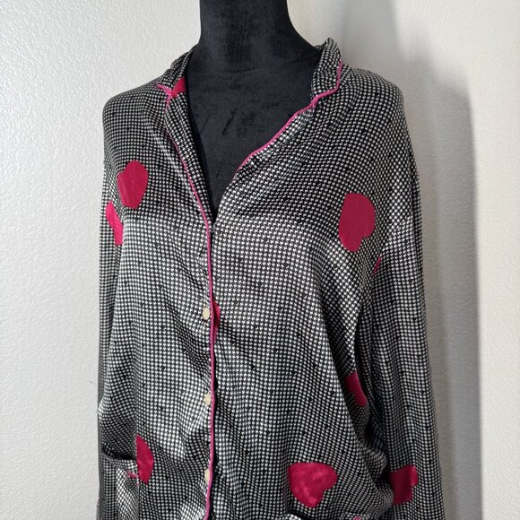 Victorias Secret L/G Black & White Houndstooth Pajama Set With Pink Heart Accent - Picture 1 of 9